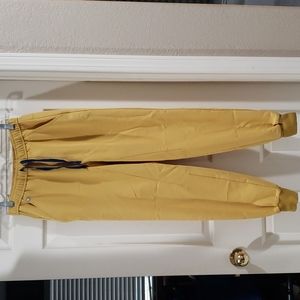 FIGS Zamora Gold Jogger MENS XS